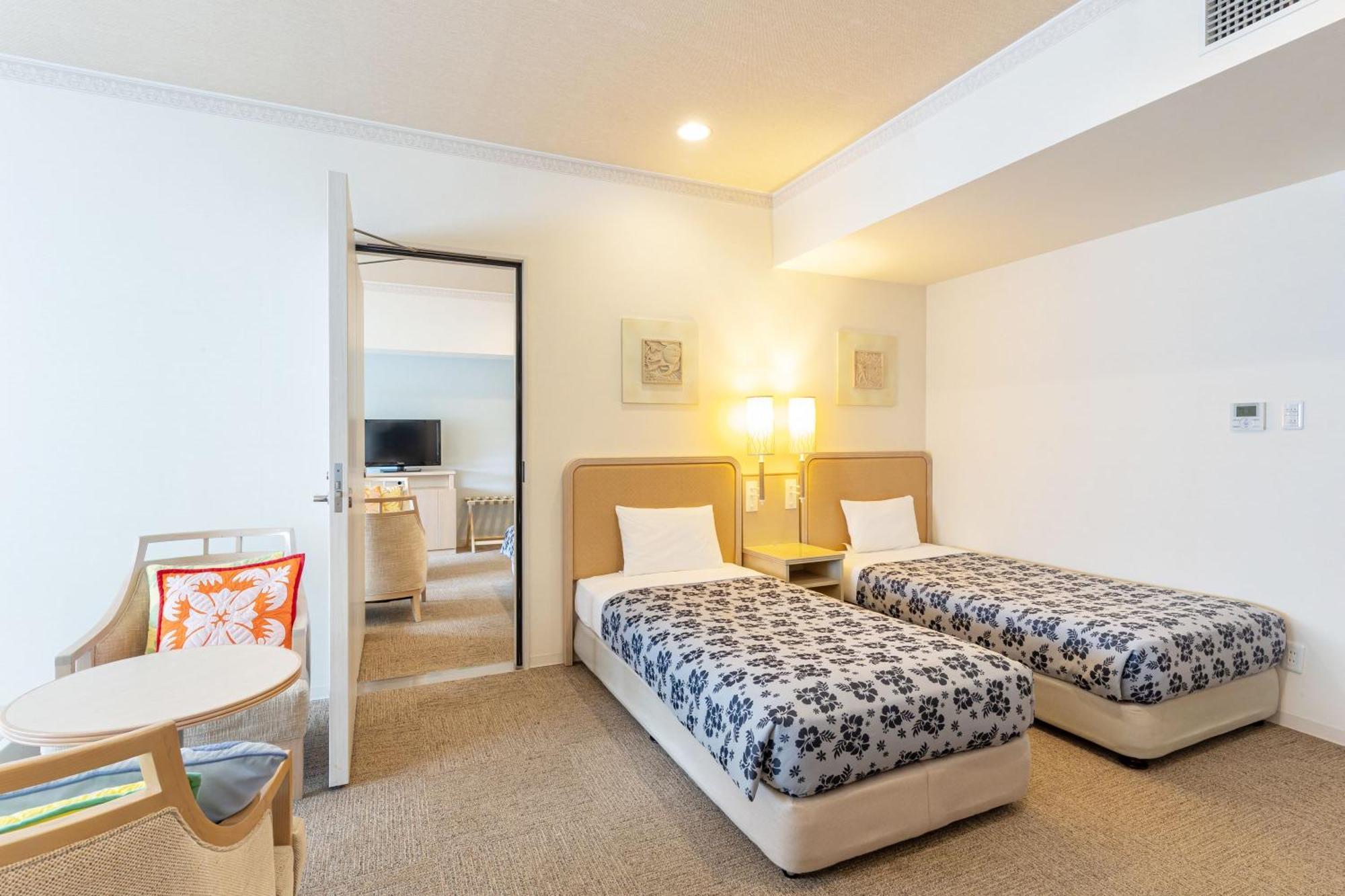 Spa Resort Hawaiians Monolith Tower Iwaki  Exterior photo