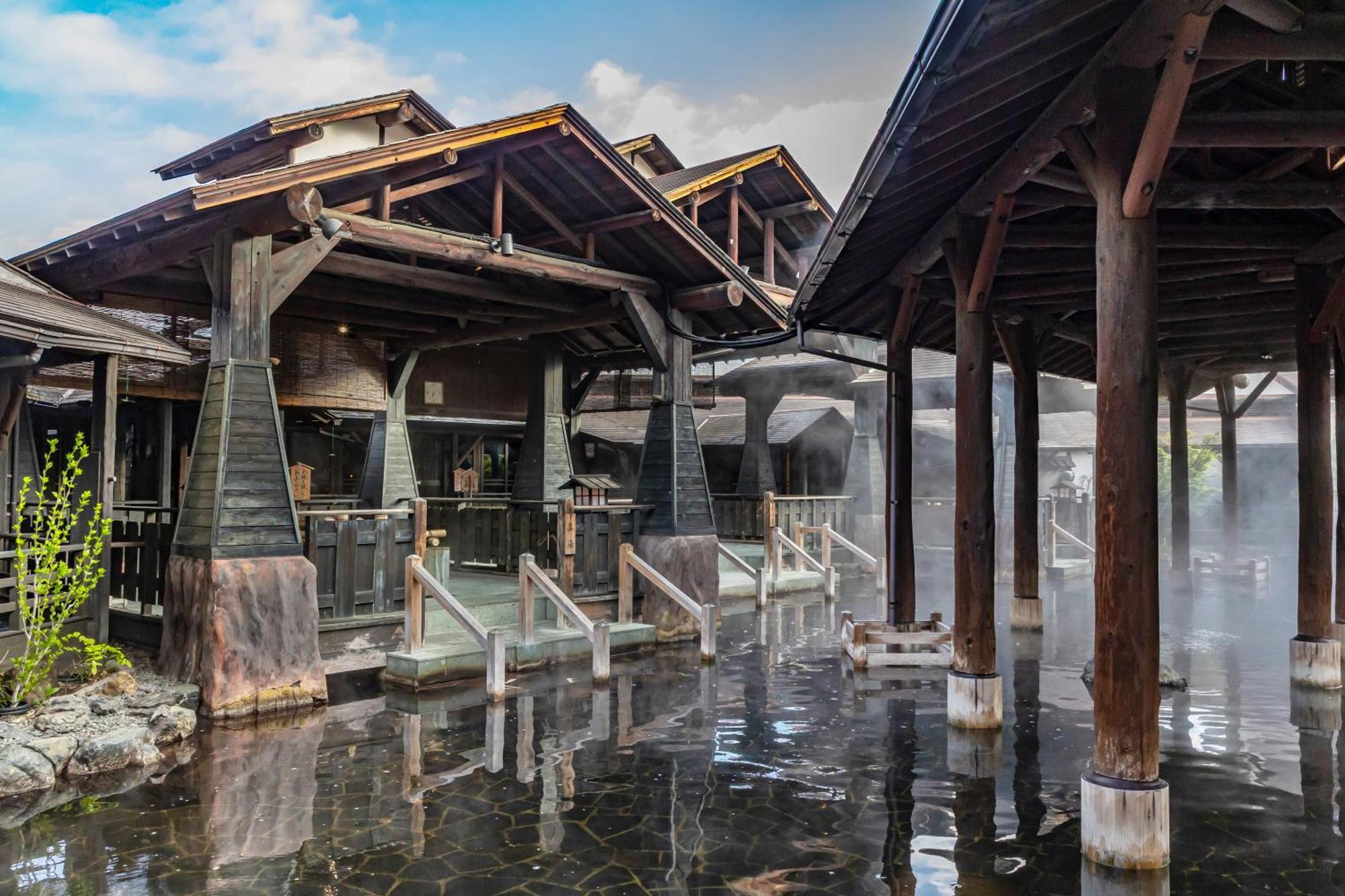 Spa Resort Hawaiians Monolith Tower Iwaki  Exterior photo