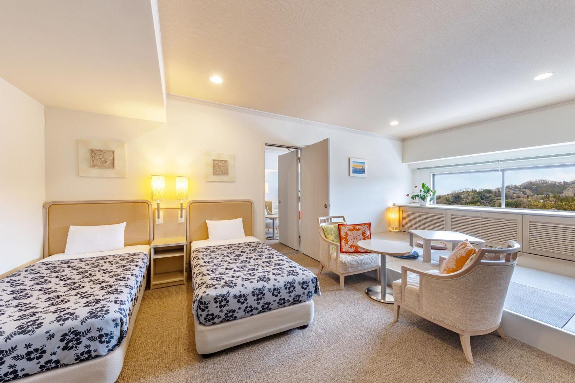 Spa Resort Hawaiians Monolith Tower Iwaki  Exterior photo