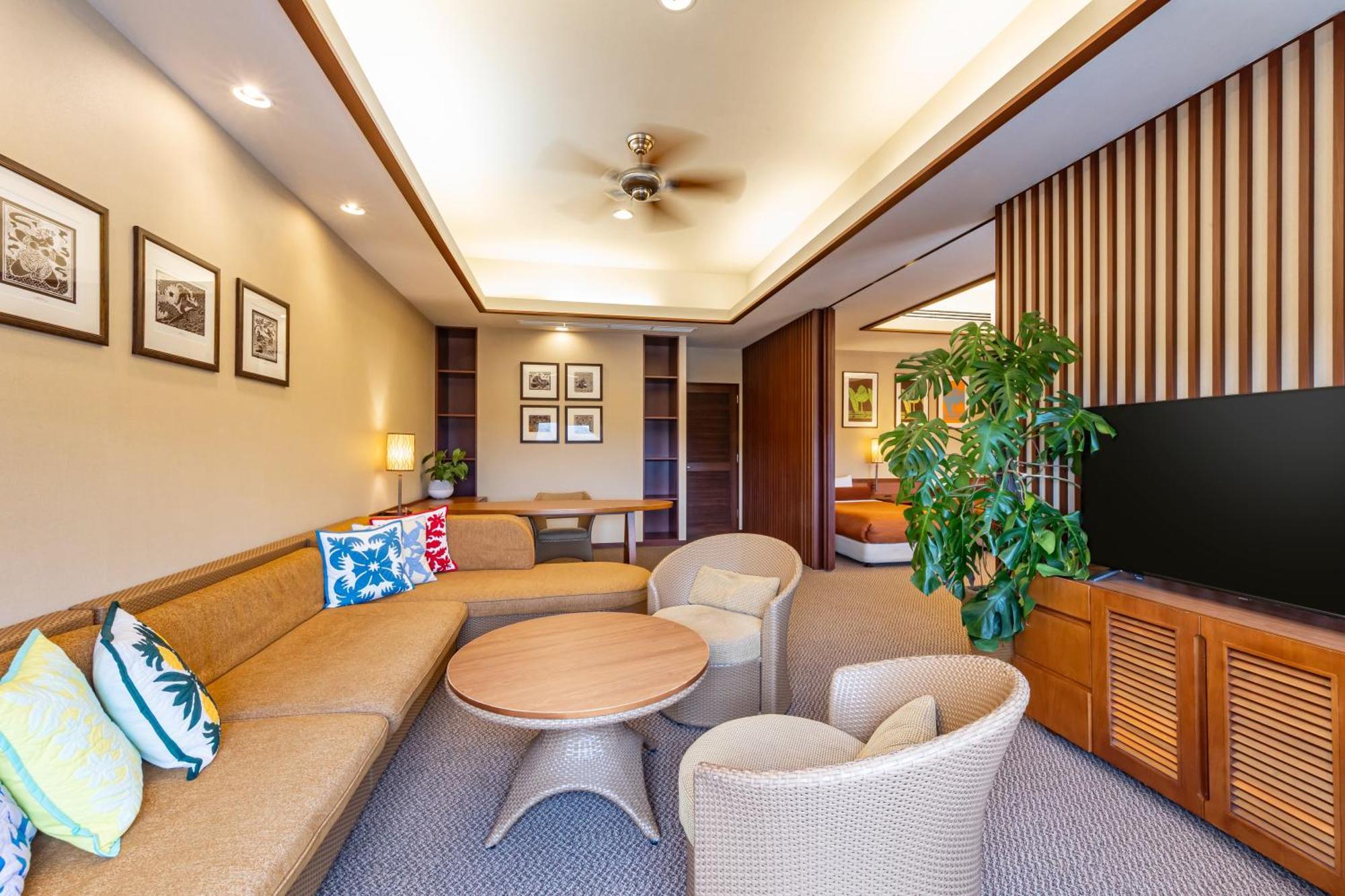 Spa Resort Hawaiians Monolith Tower Iwaki  Exterior photo