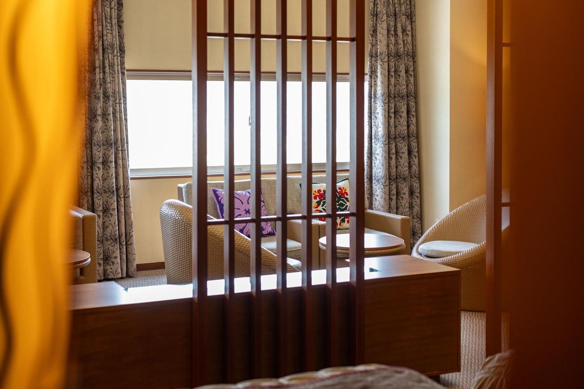 Spa Resort Hawaiians Monolith Tower Iwaki  Exterior photo